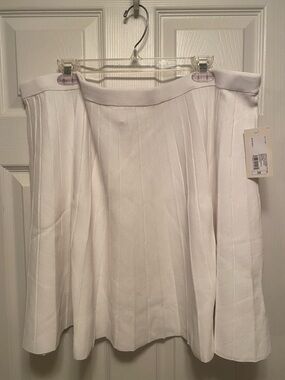 A New Day White Pleated Circle Skirt…size 2X